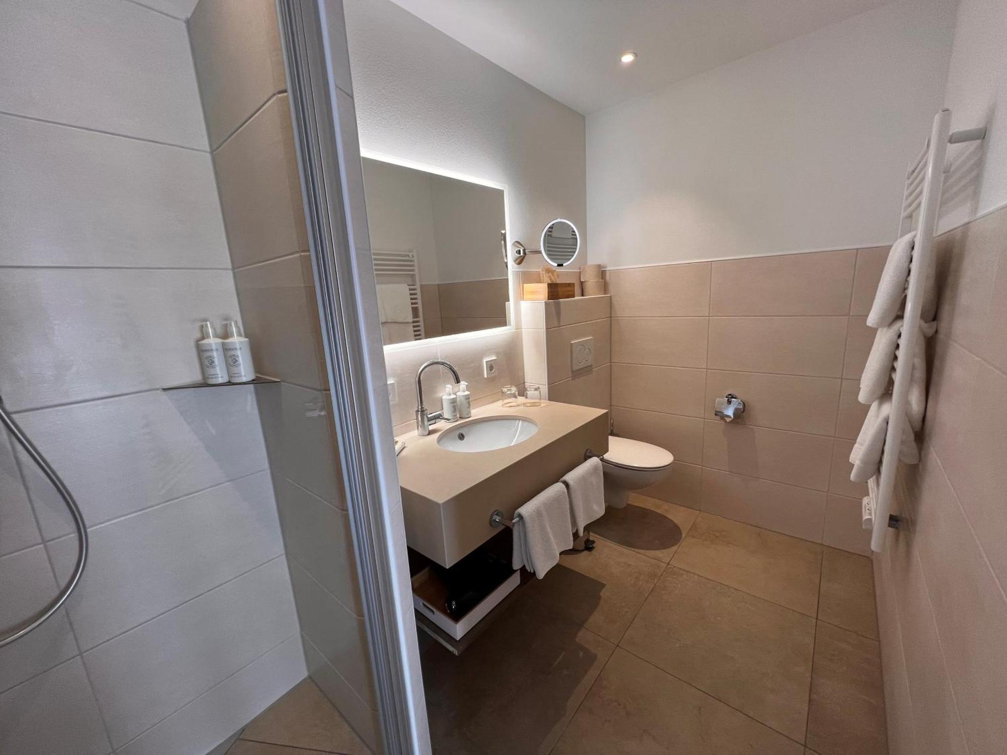 Adler Haeusern Gourmet & Spa Hotel Ngoại thất bức ảnh