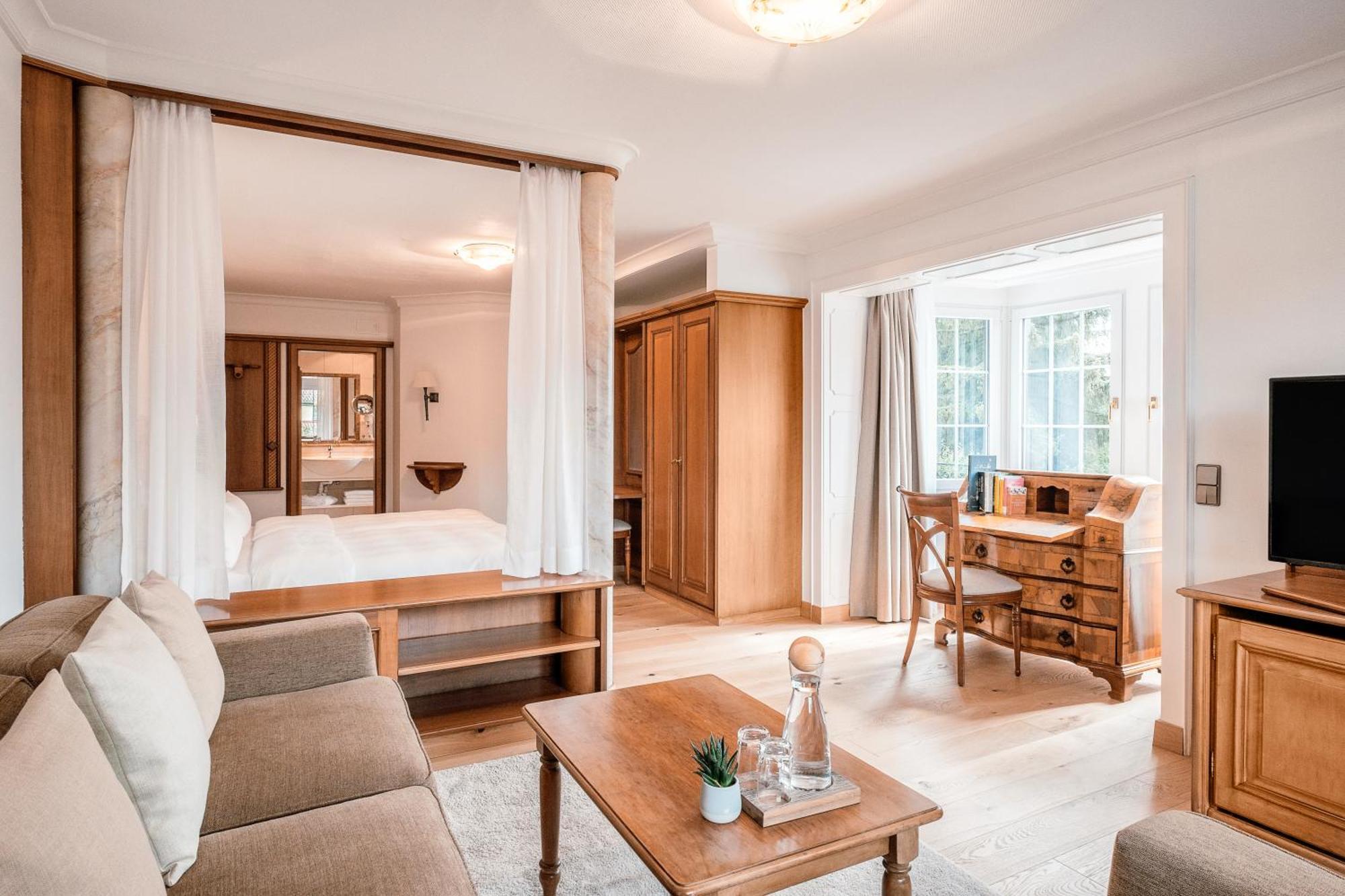 Adler Haeusern Gourmet & Spa Hotel Phòng bức ảnh